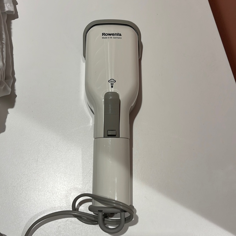 Rowenta Steam Brush with case